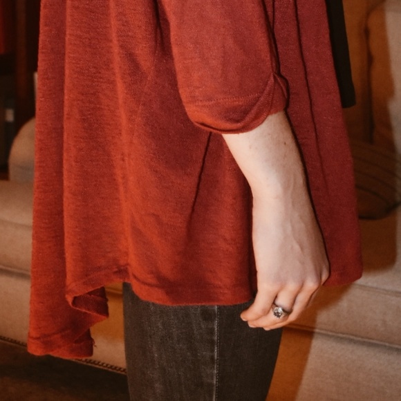 Red cardigan - Picture 4 of 4